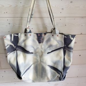 Dyed leather handbag